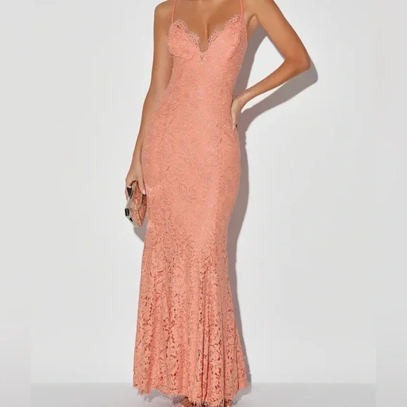 Lulu's Coral Lace Dress - Picture 4 of 9